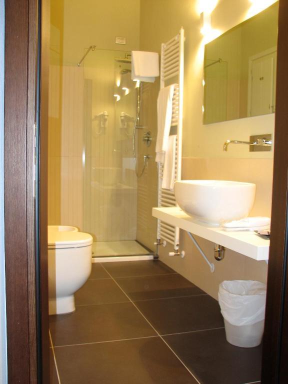 Parizzi Suites & Restaurant Parma Bilik gambar