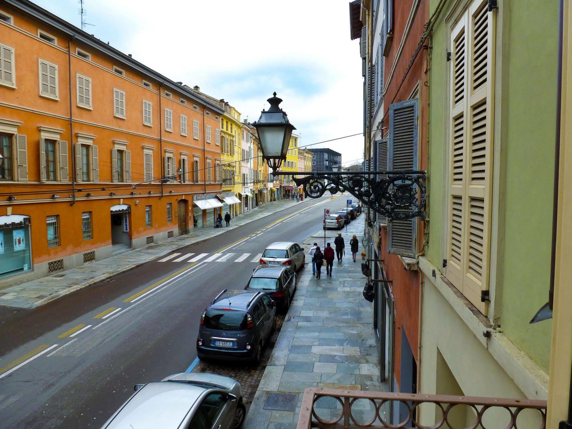Parizzi Suites & Restaurant Parma Luaran gambar