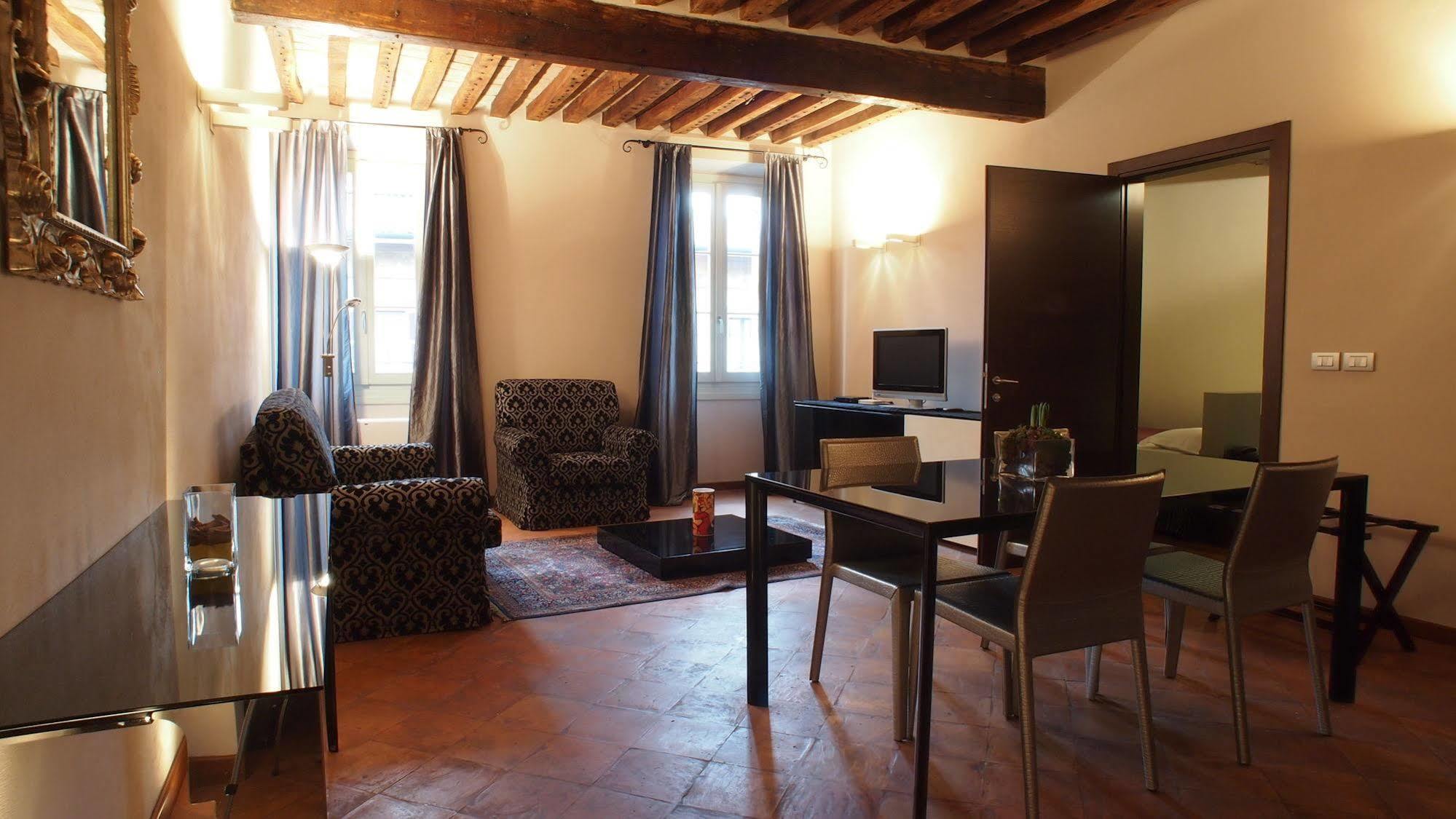 Parizzi Suites & Restaurant Parma Luaran gambar