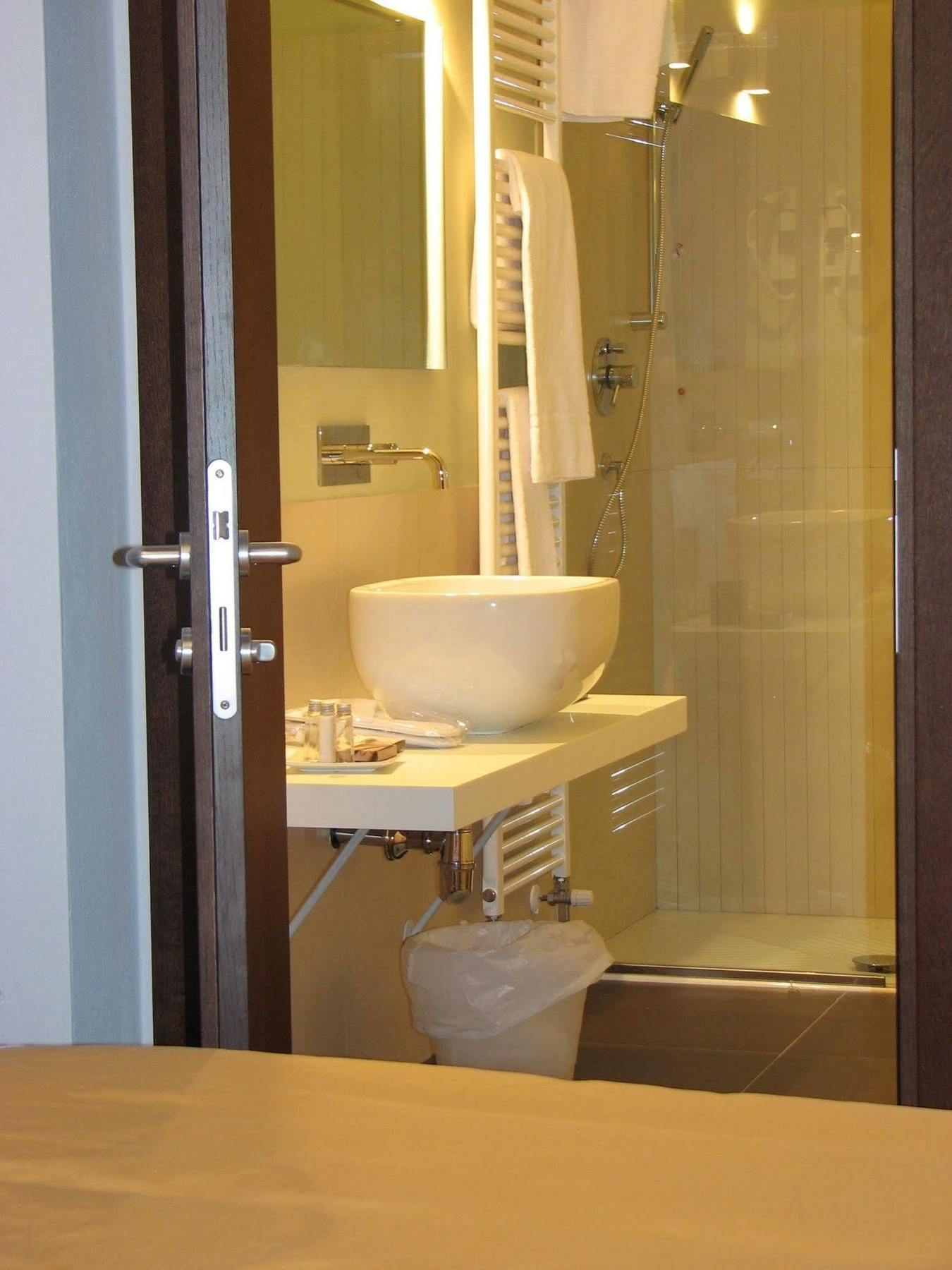 Parizzi Suites & Restaurant Parma Luaran gambar