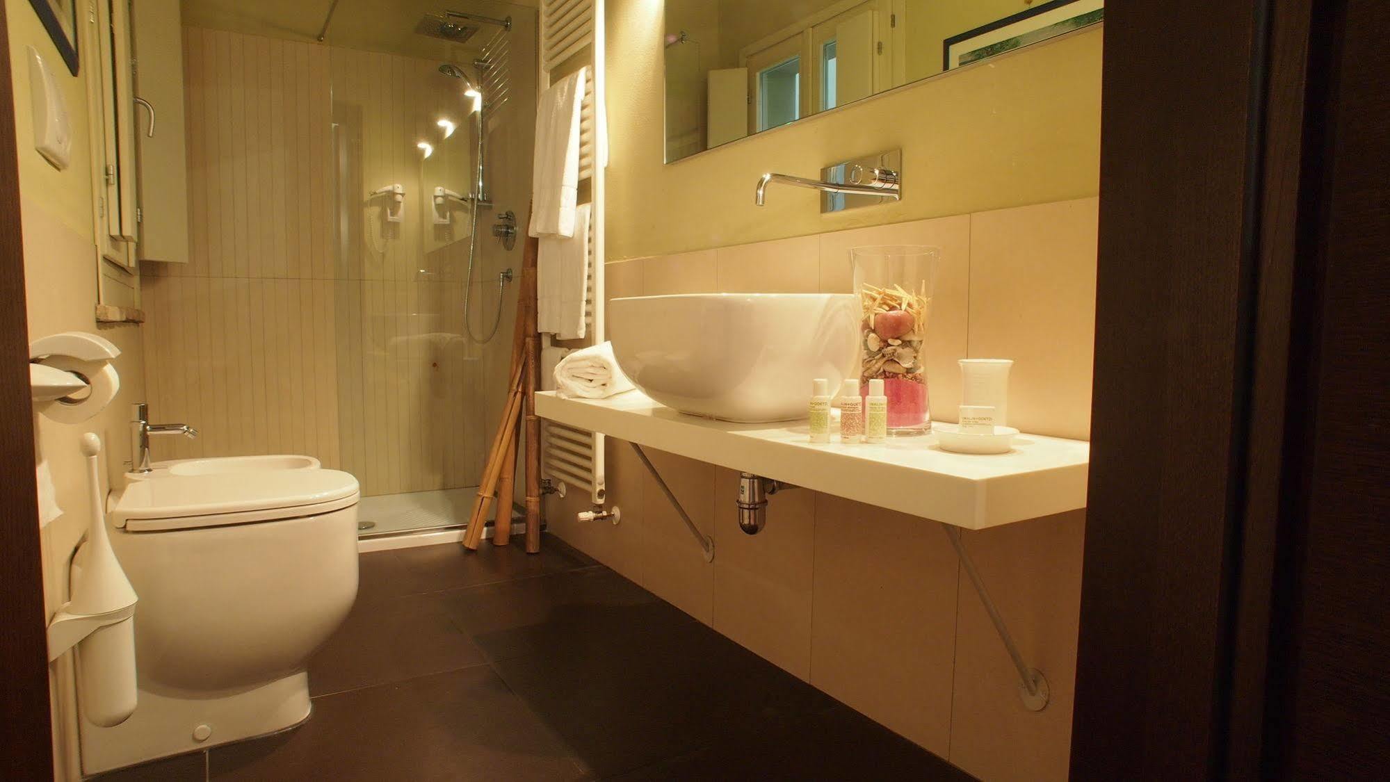 Parizzi Suites & Restaurant Parma Luaran gambar