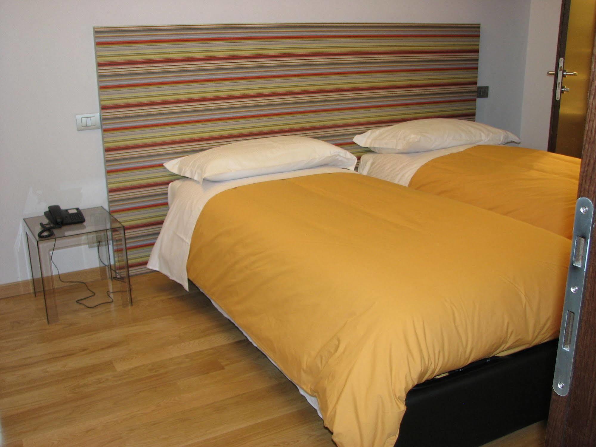 Parizzi Suites & Restaurant Parma Luaran gambar