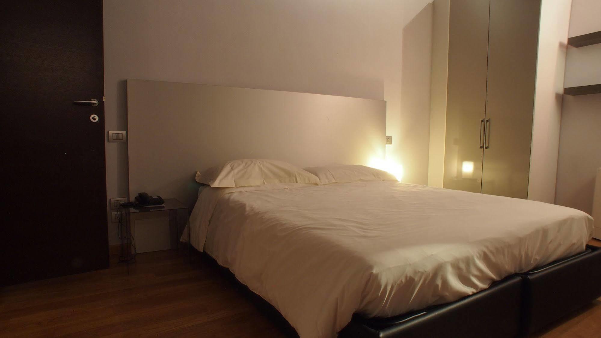 Parizzi Suites & Restaurant Parma Luaran gambar
